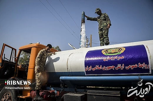 آبرسانی تانکرهای ارتش به روستاهای دشت آزادگان اهواز